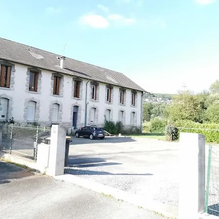 L'authentique *studio *parking Prive* *wifi*calme 卢德